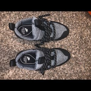 8.5 women’s Nike city loop running shoes